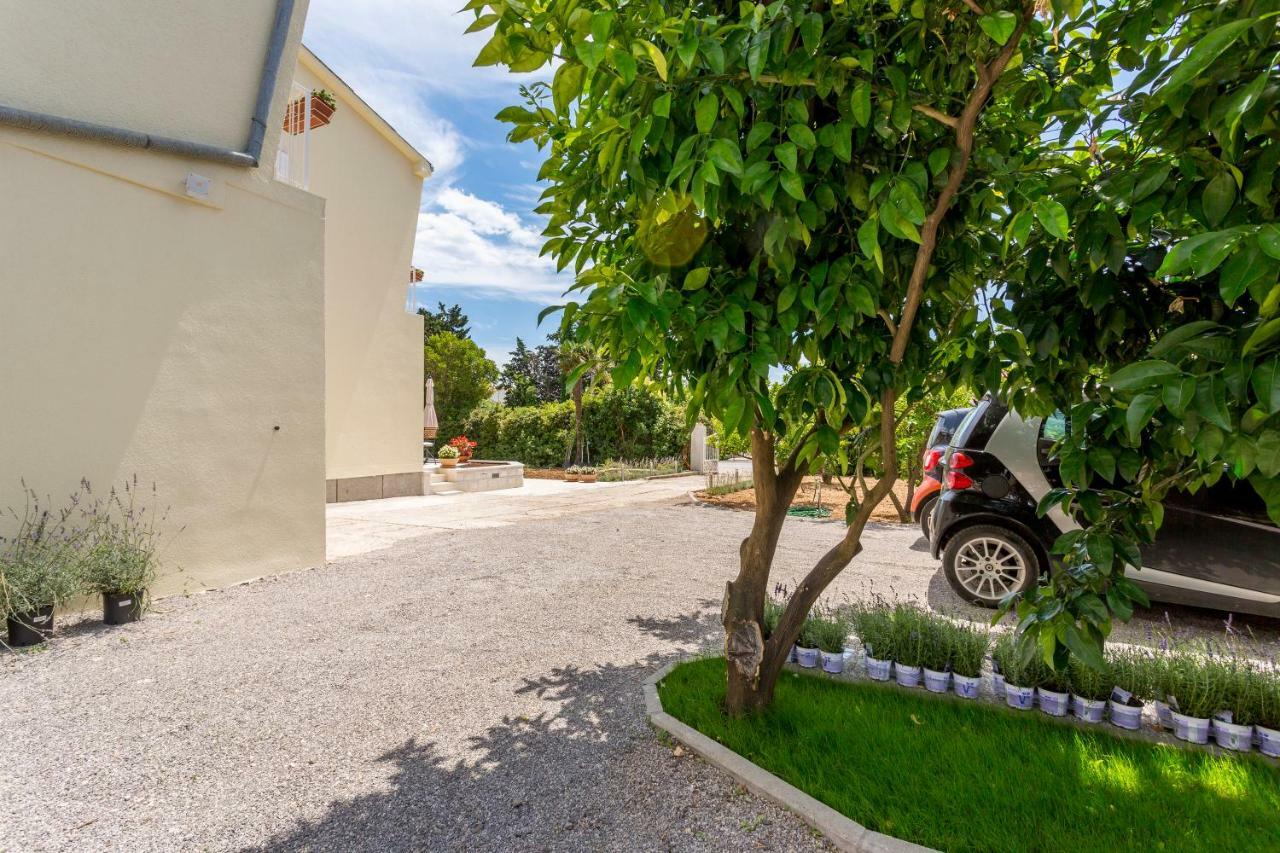 Mise Luxury Apartments Kastela Ngoại thất bức ảnh
