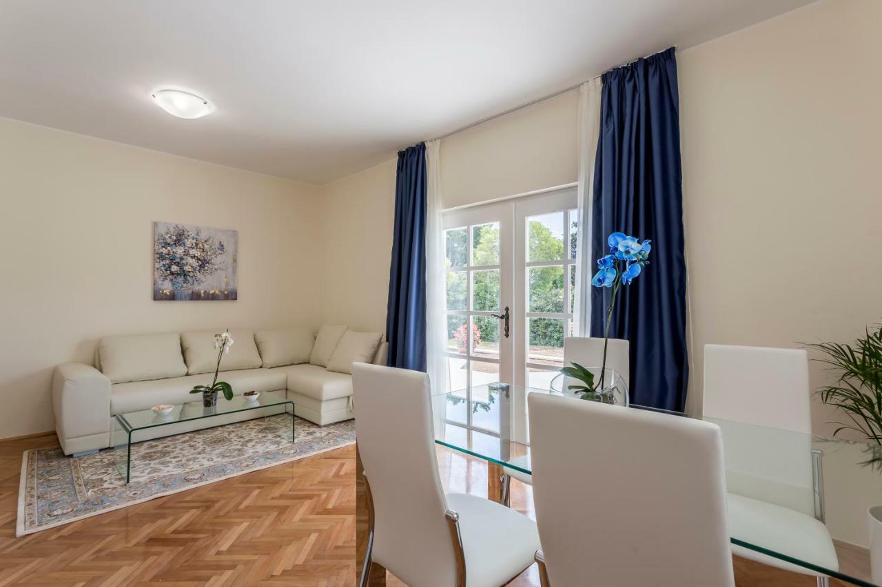 Mise Luxury Apartments Kastela Ngoại thất bức ảnh