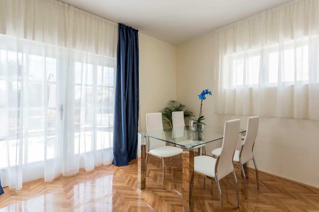 Mise Luxury Apartments Kastela Ngoại thất bức ảnh