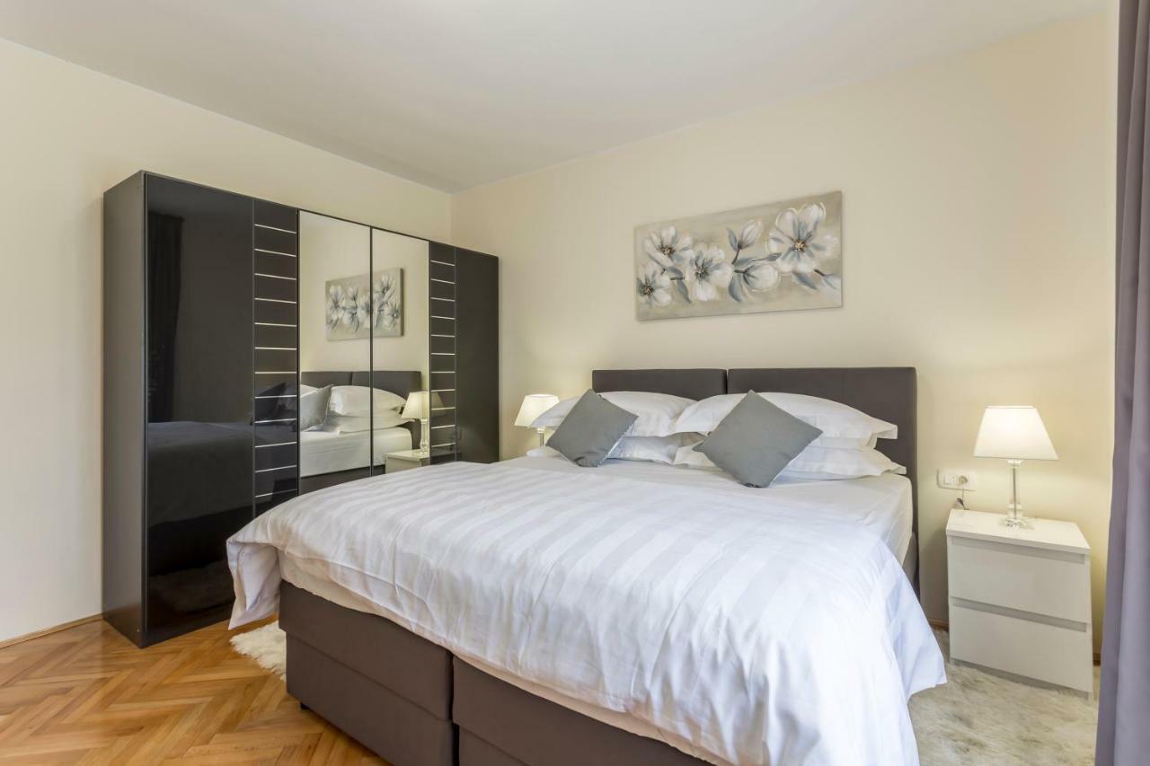 Mise Luxury Apartments Kastela Ngoại thất bức ảnh