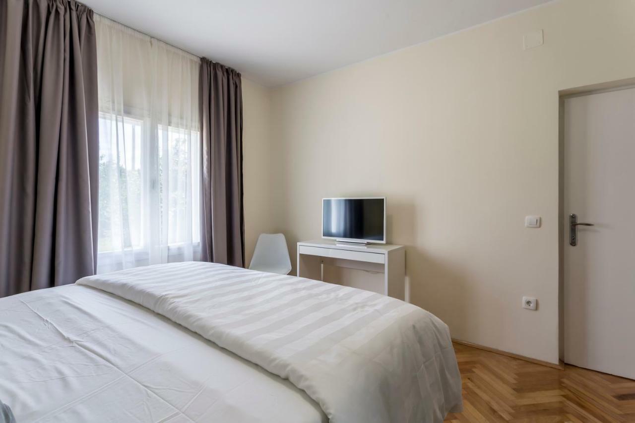 Mise Luxury Apartments Kastela Ngoại thất bức ảnh