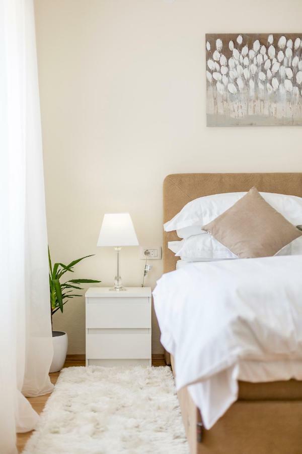 Mise Luxury Apartments Kastela Ngoại thất bức ảnh