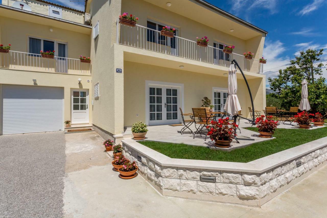 Mise Luxury Apartments Kastela Ngoại thất bức ảnh
