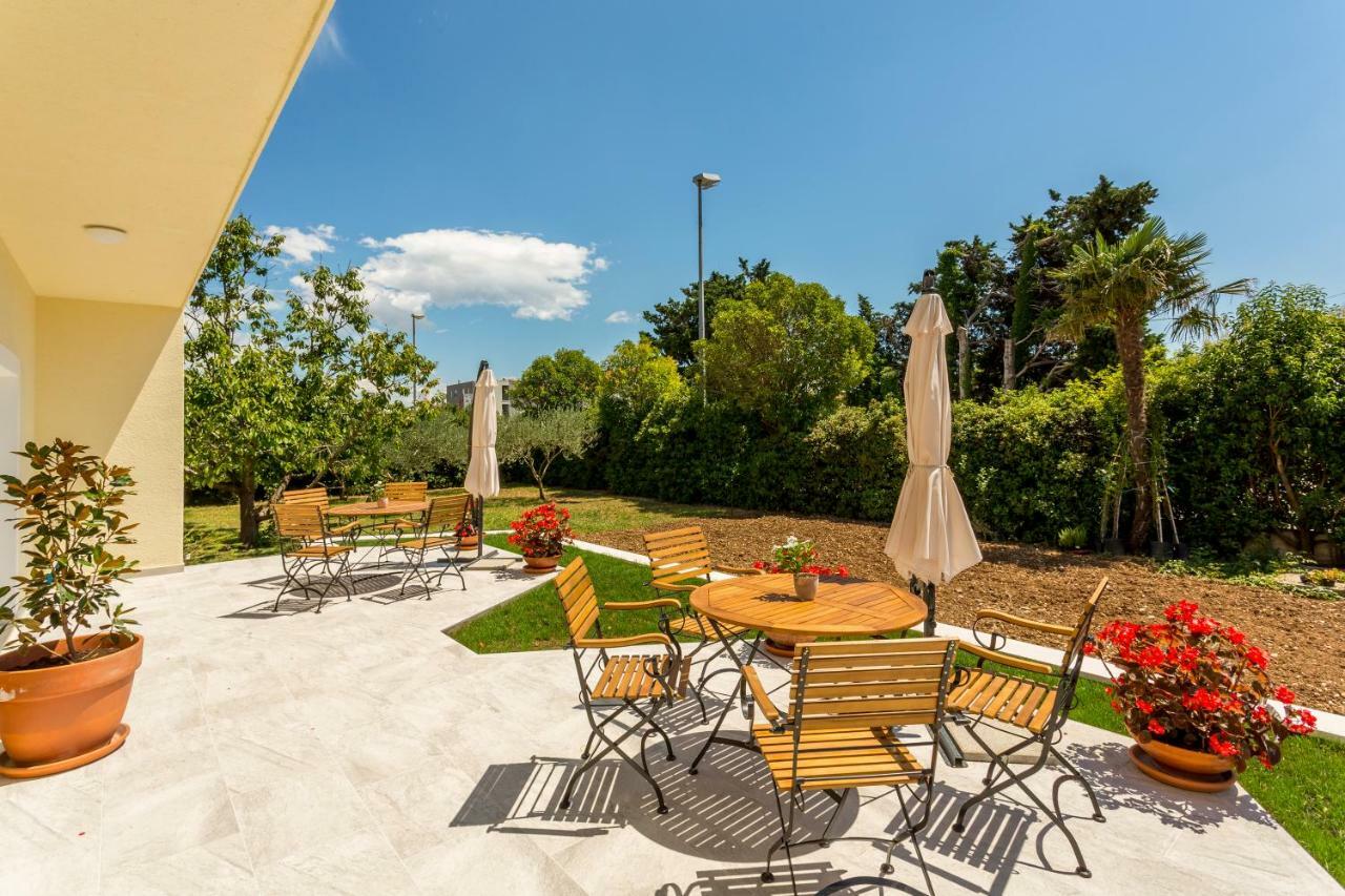 Mise Luxury Apartments Kastela Ngoại thất bức ảnh