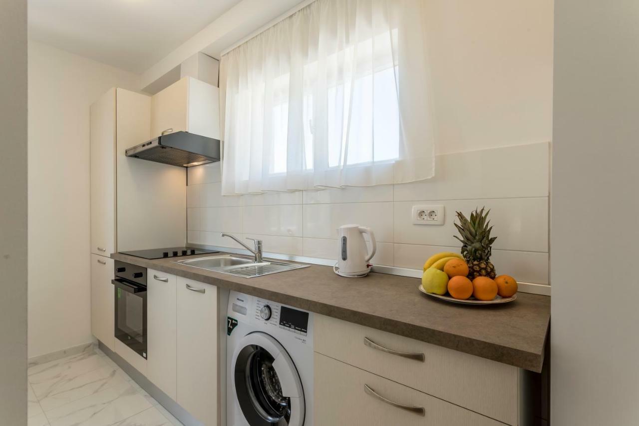 Mise Luxury Apartments Kastela Ngoại thất bức ảnh